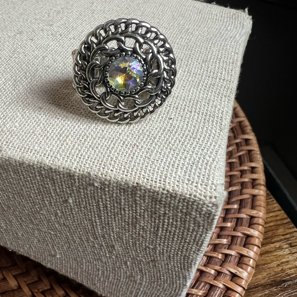 Elegant Silver Ring with Crystal Accent